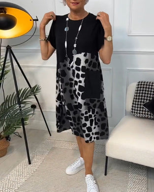 Short-sleeved round neck printed dress
