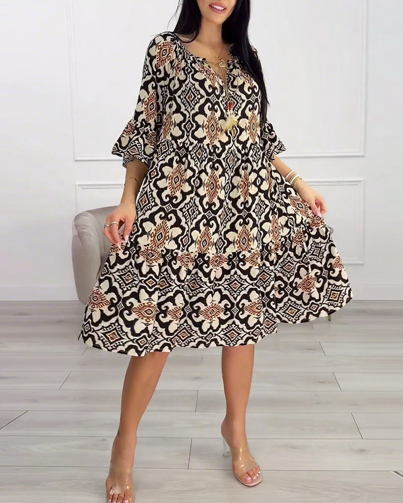 Vintage Print Knee-Length Dress
