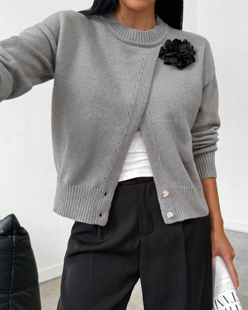 Fashionable Sweater With Slit Hem