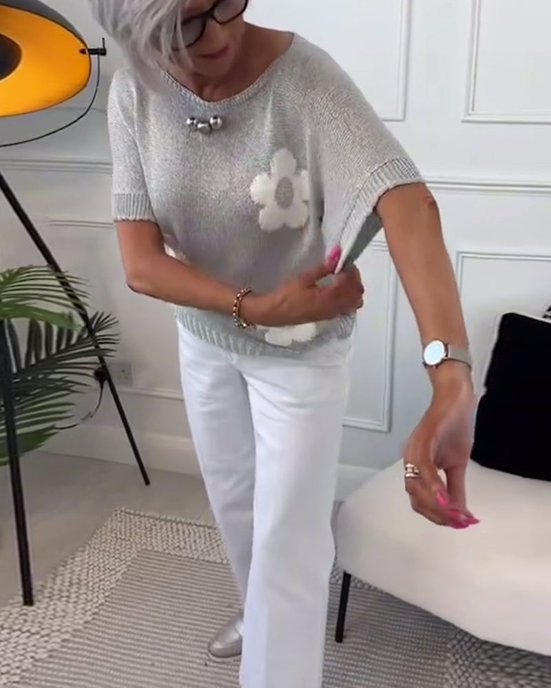 Round neck slim floral pullover sweater