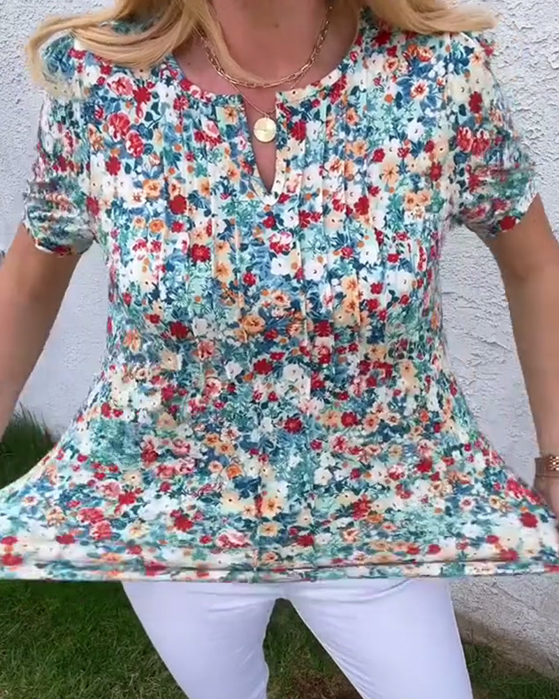 Short-Sleeved Floral Print Pleated Blouse