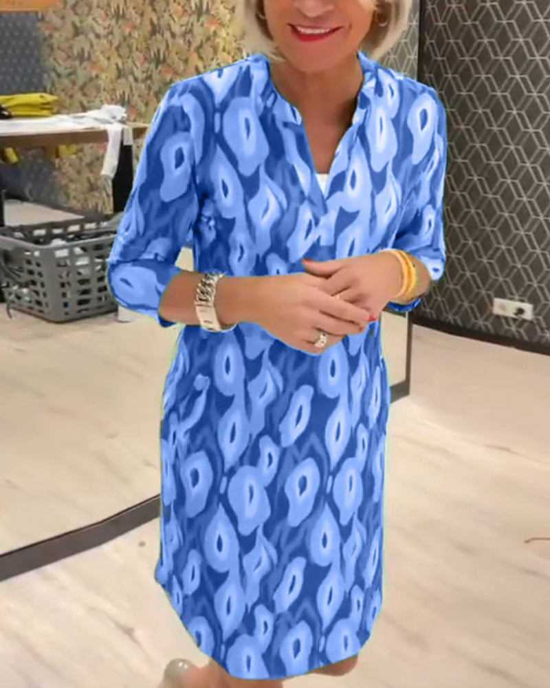 V-neck printed three-quarter sleeve dress