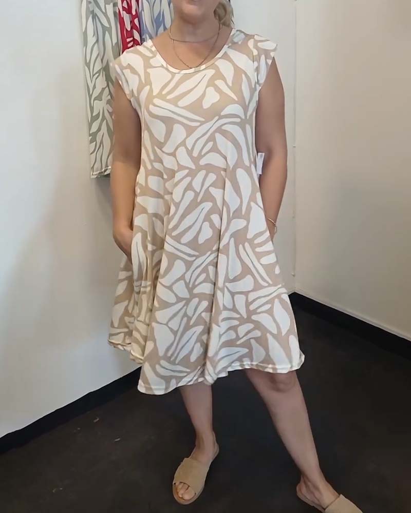 Small Flying Sleeves Round Neck Geometric Print Dress