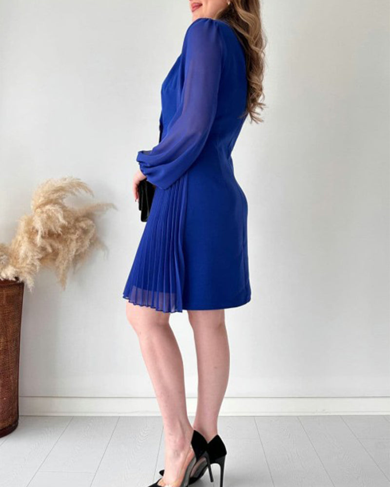 Pleated lapel long-sleeved dress