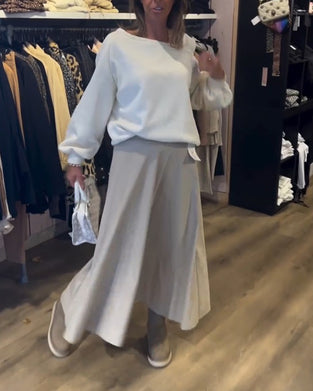 Cold Shoulder Simple Sweatshirt