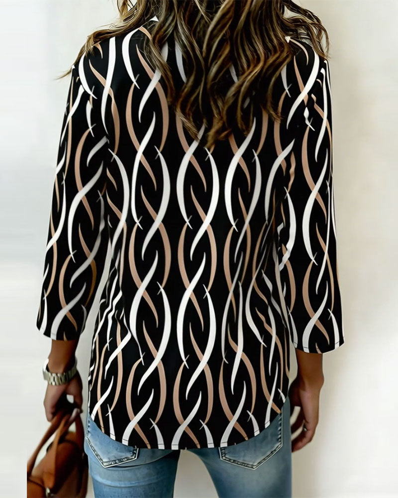 Wave Print V-Neck Three-Quarter Sleeve Shirt