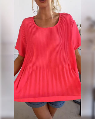 Solid color round neck pleated blouse