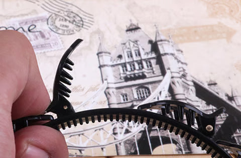 Hairstyle Headband With Clips