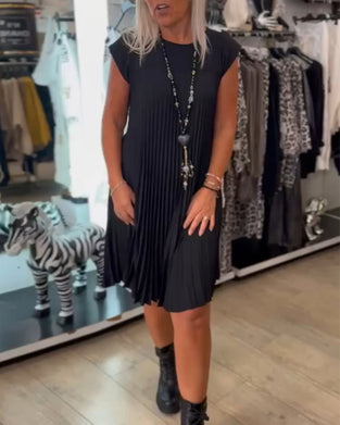 Aumora Round neck solid color pleated casual dress