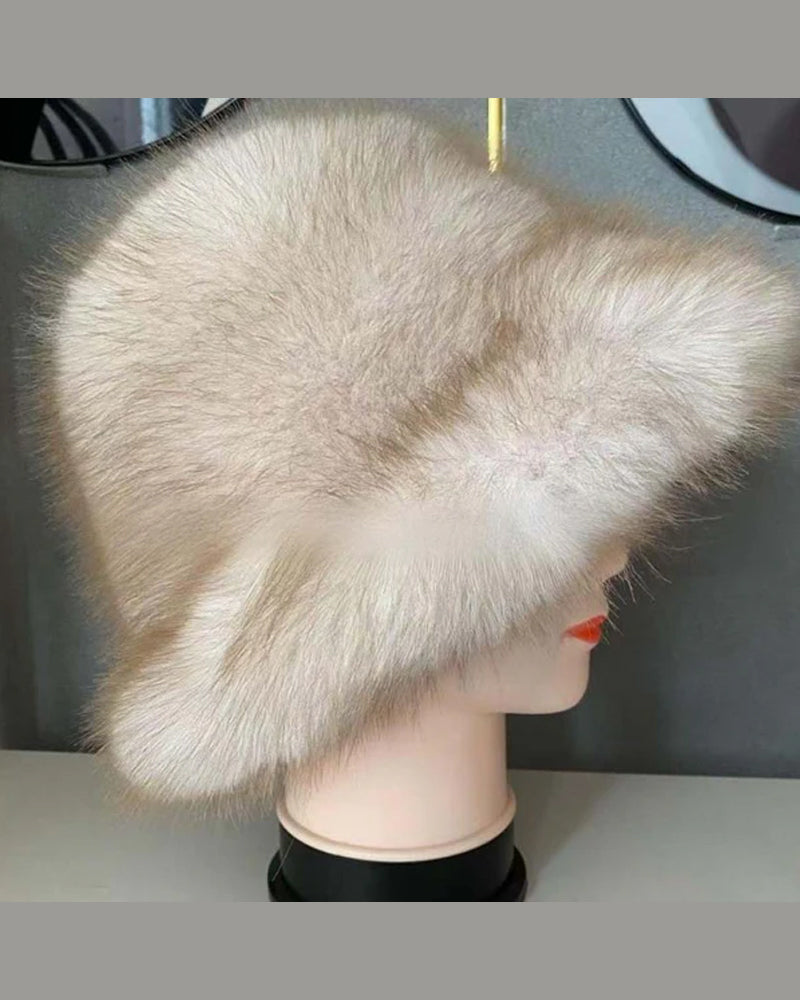 Comfortable And Elegant Winter Hat With Fur