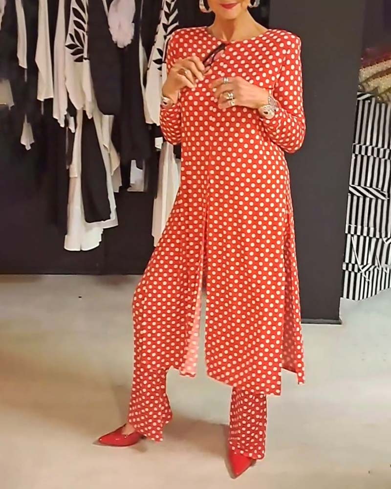 Elegant polka dot slit suit