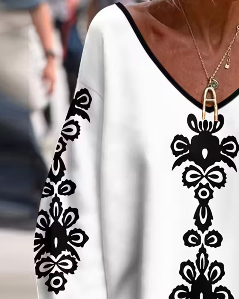 Color-Blocked V-Neck Patterned Long-Sleeved Top