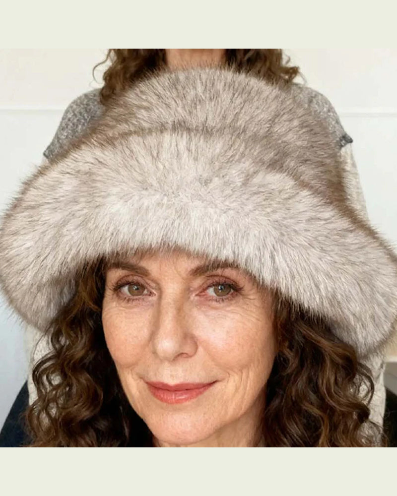 Comfortable And Elegant Winter Hat With Fur
