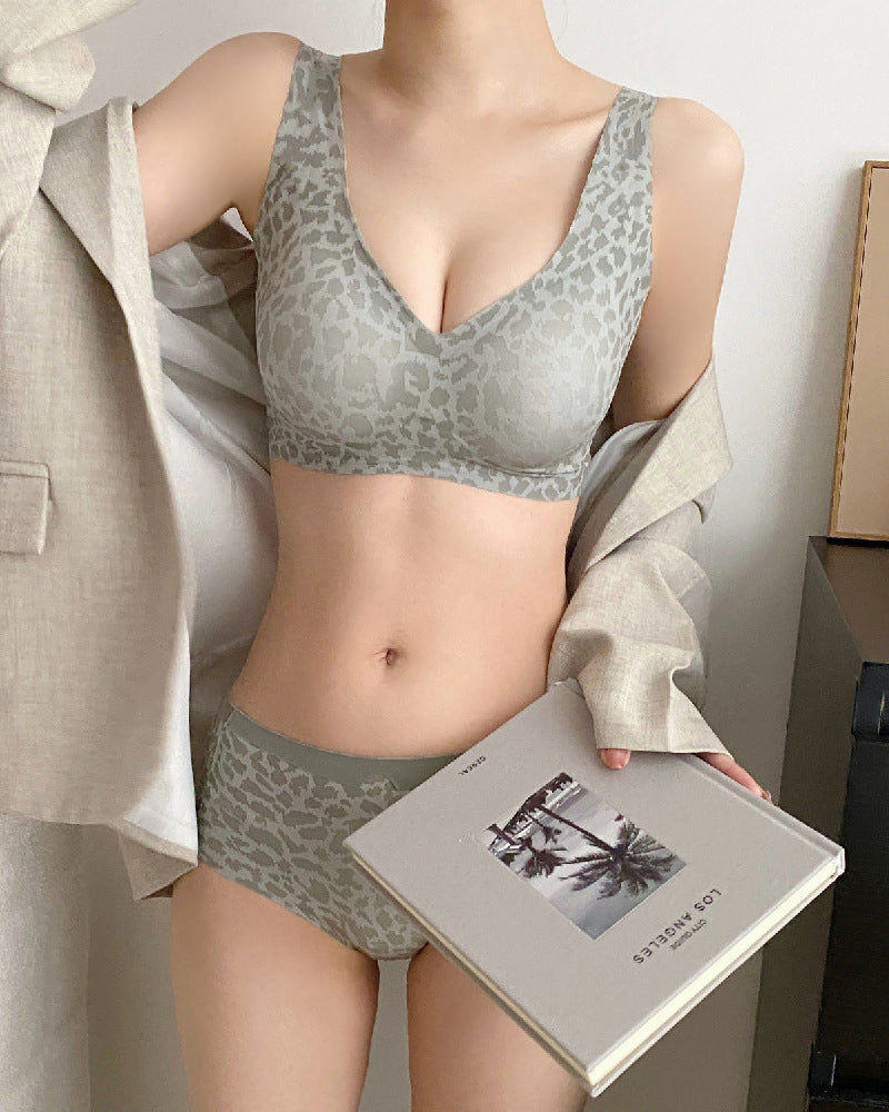 Seamless Wire-Free Thin Push-Up Underwear