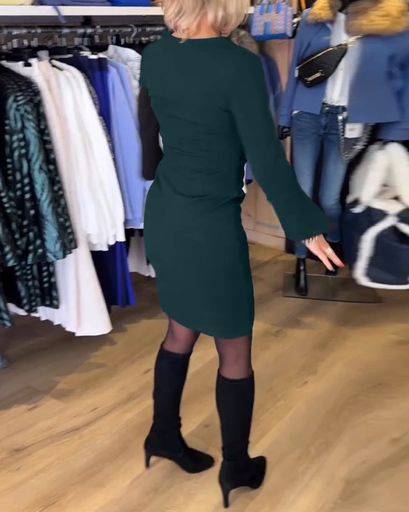 V-neck flare Sleeve dress