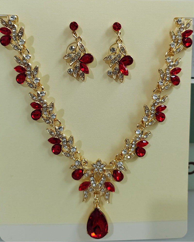 Sparkling Teardrop Pendant Necklace and Earrings Set