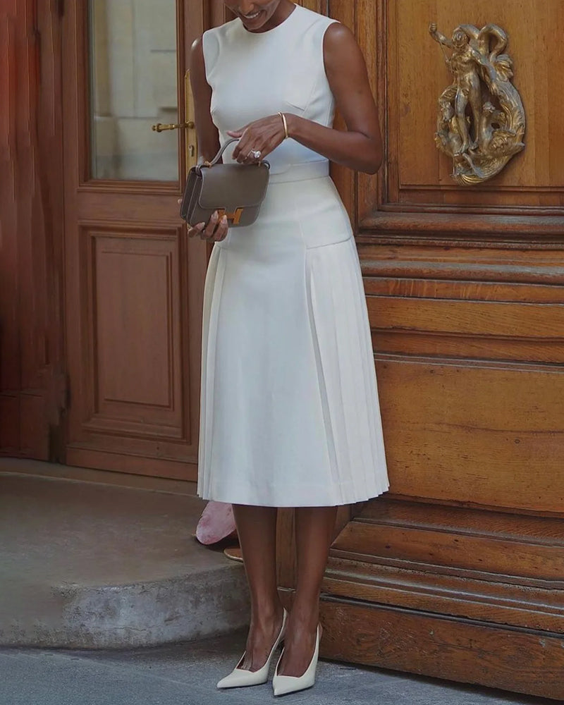 Sleeveless slim solid color fashion dress