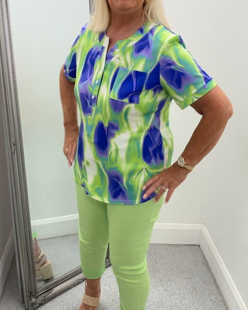 Henley Neck Ombre Print Short Sleeve Pocket Blouse