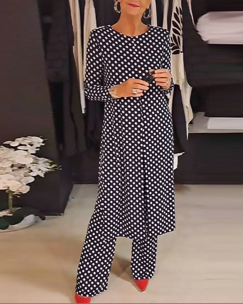 Elegant polka dot slit suit