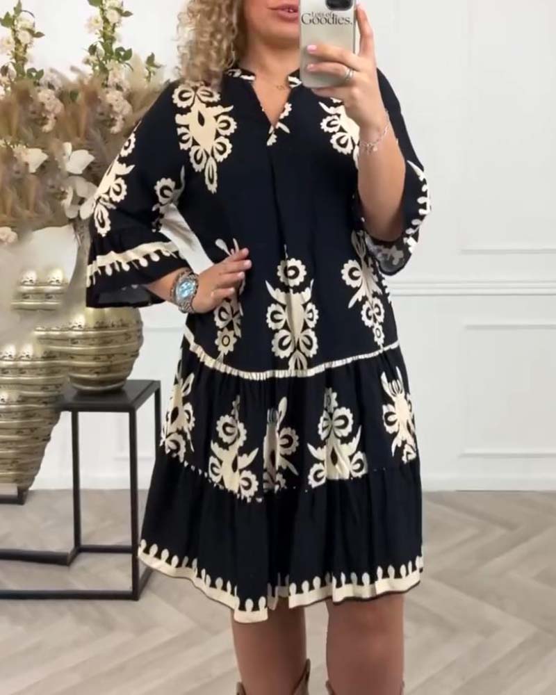 Elegant printed V-neck dress
