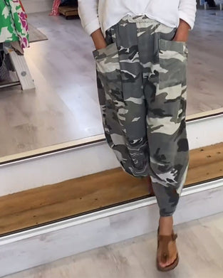 Casual camouflage print pocket pants