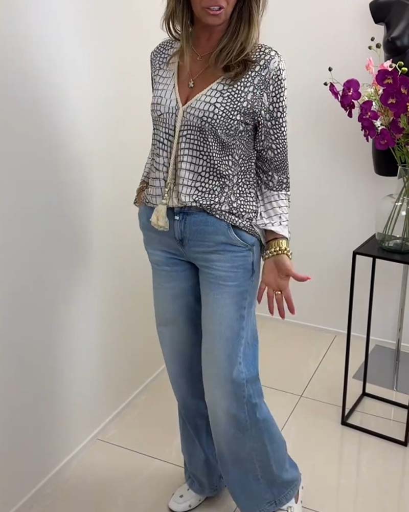 Patterned lanyard long-sleeved blouse