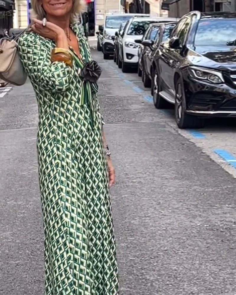 Elegant long dress with geometric print lapel