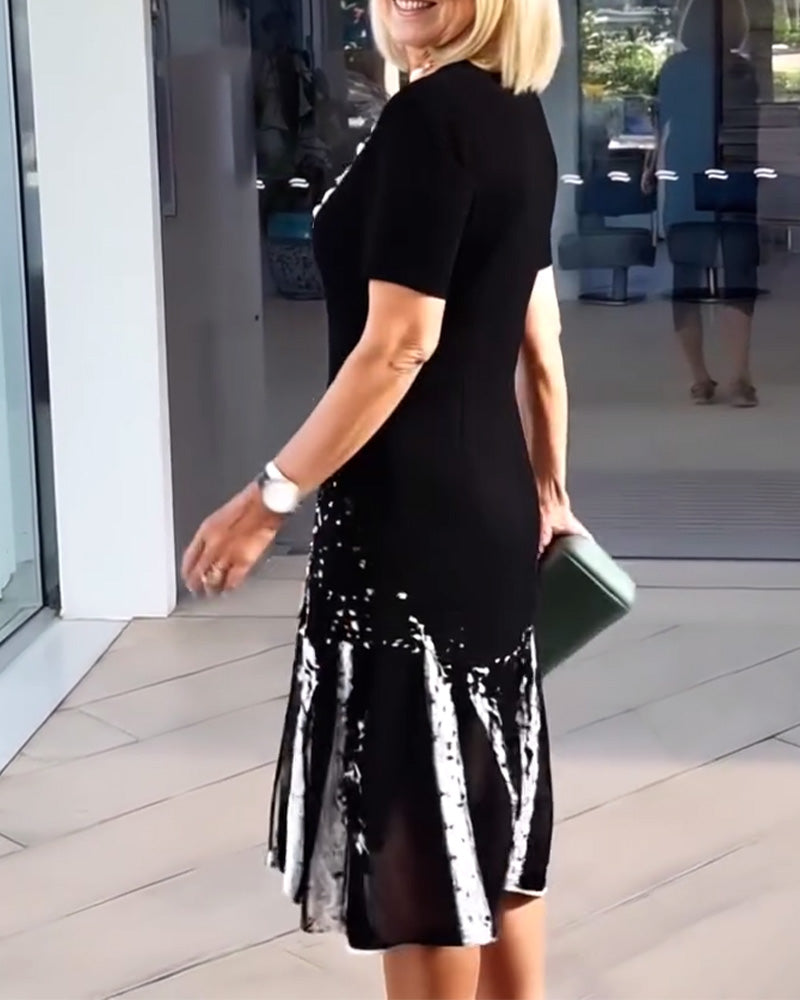 Temperamental Commuter Print Dress