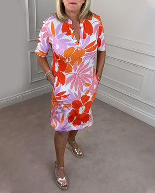 Short-sleeved fitted printed dress