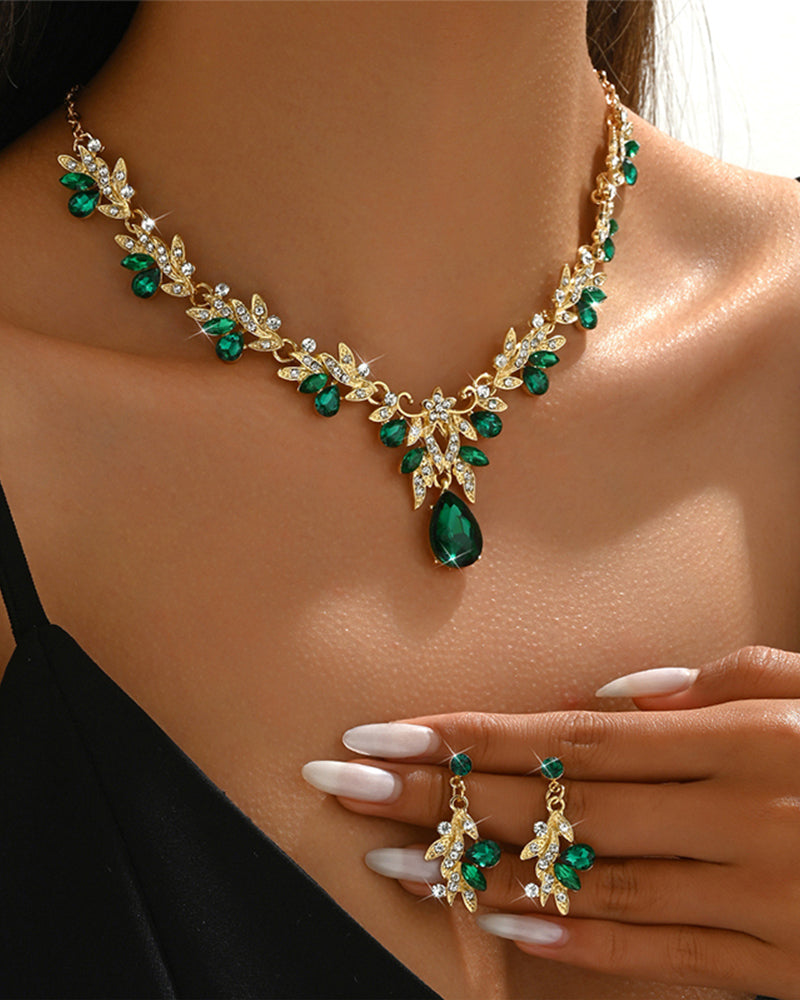 Sparkling Teardrop Pendant Necklace and Earrings Set