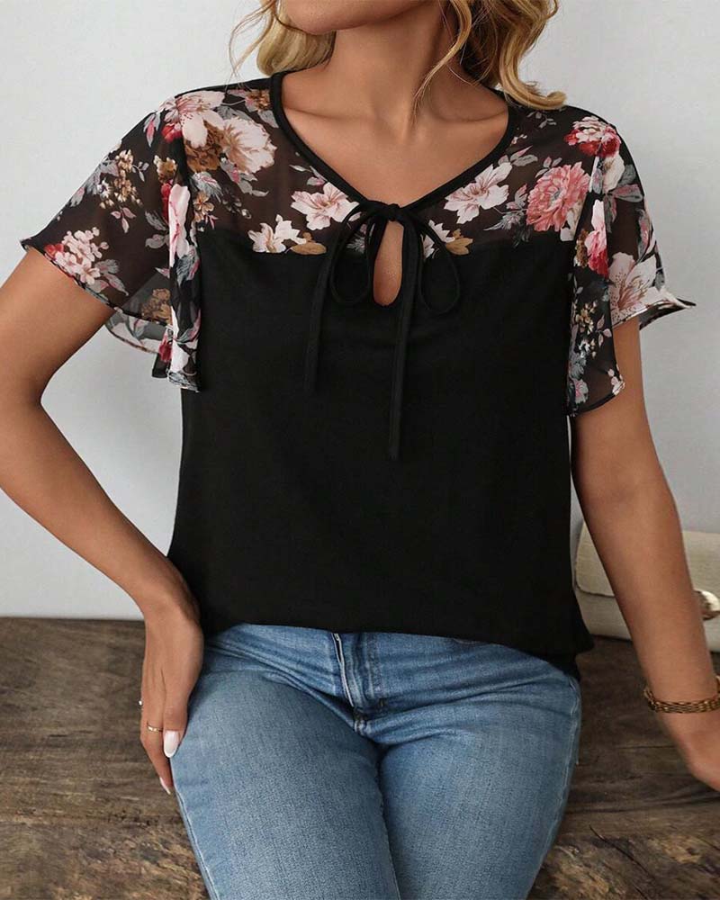 Short-Sleeved Lace-Up Printed Blouse