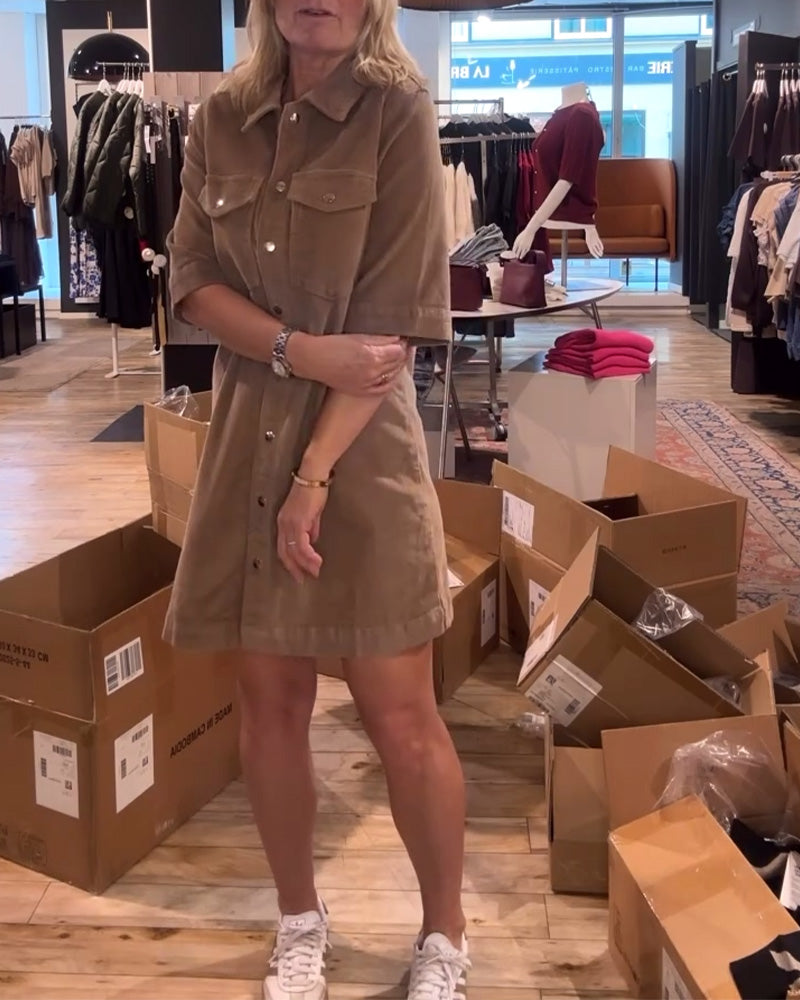 Half-Sleeved Solid Color Dress