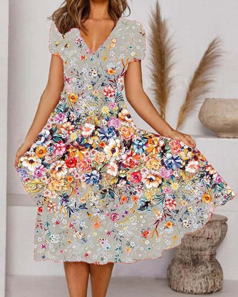 Short-Sleeved V-Neck Floral Dress