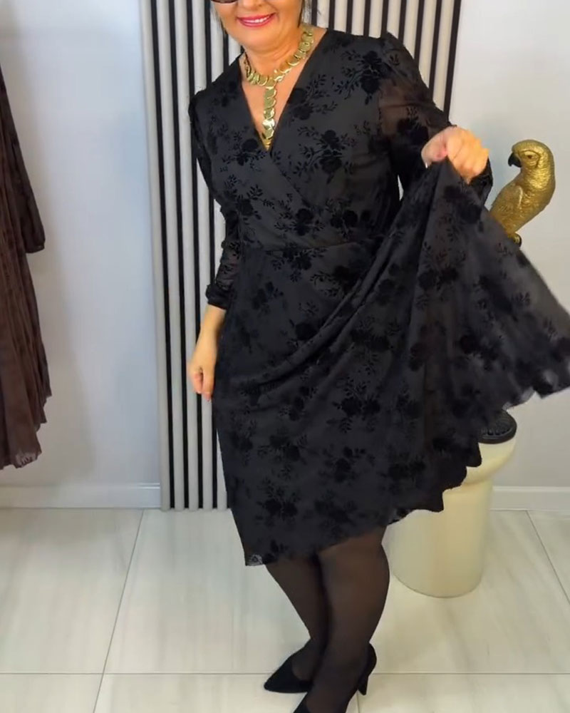 Floral V-Neck Long-Sleeved A-Hem Dress