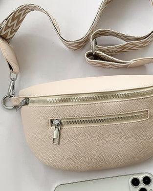 Zippered shoulder bag with contrast straps