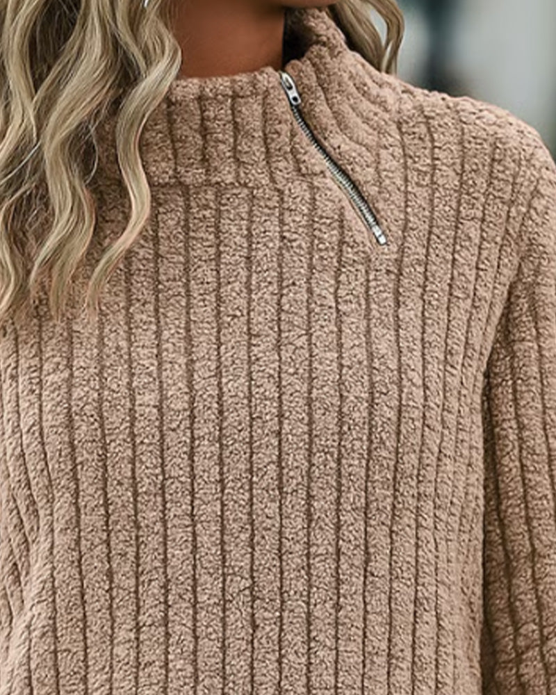 Zippered Turtleneck Long-Sleeved Sweatshirt