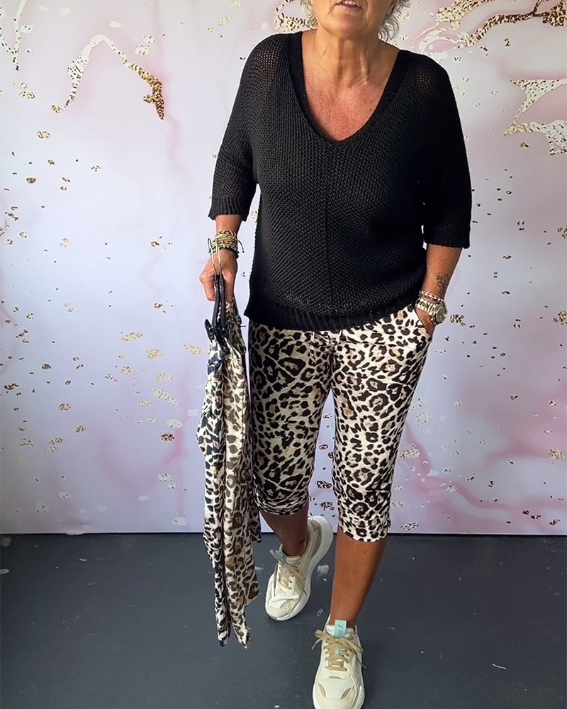 Slim-fit leopard print cropped trousers