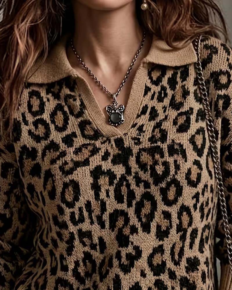 Lapel Leopard V-Neck Pullover
