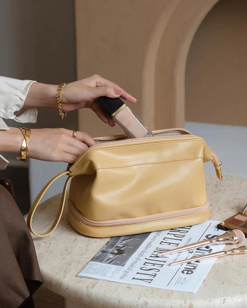 Large capacity travel cosmetic bag