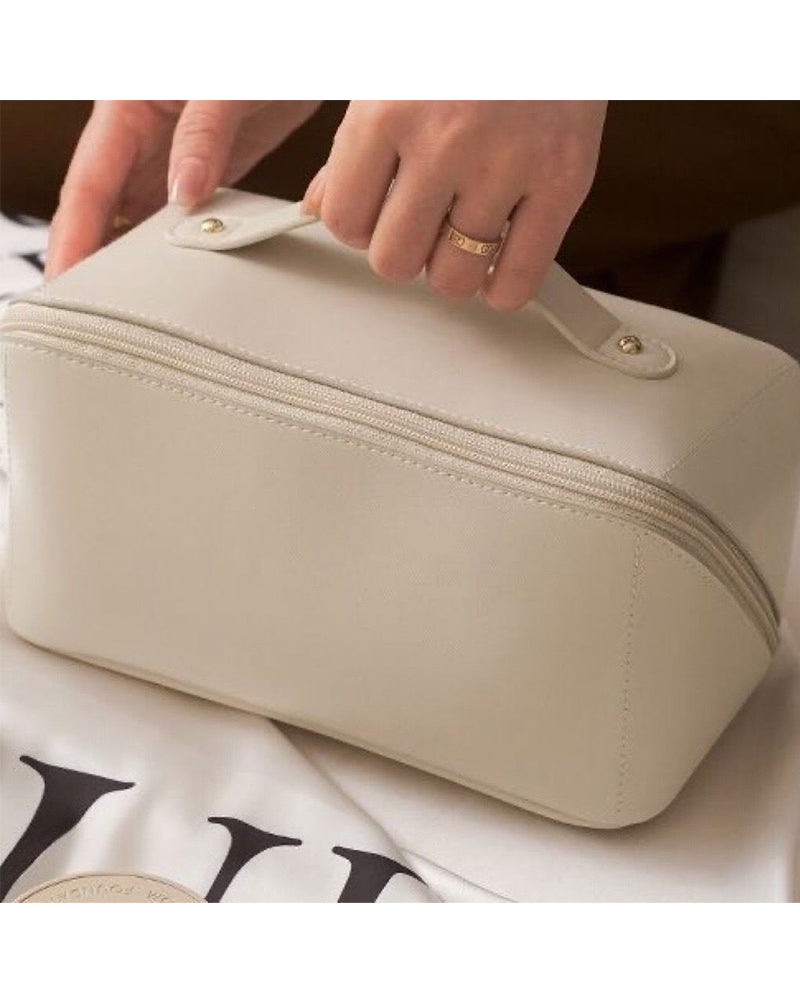 Large capacity travel cosmetic bag