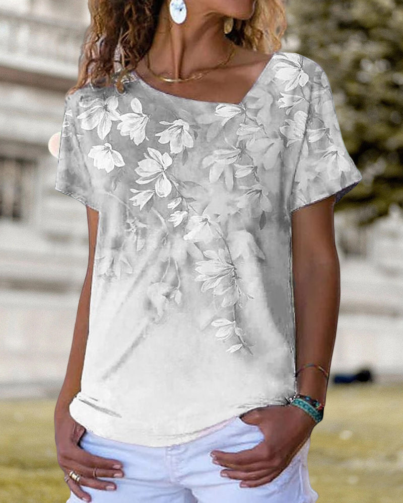 V-neck T shirt with Floral Print