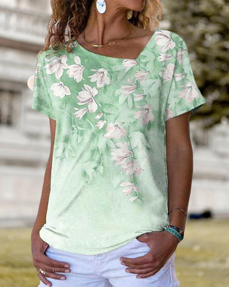 V-neck T shirt with Floral Print