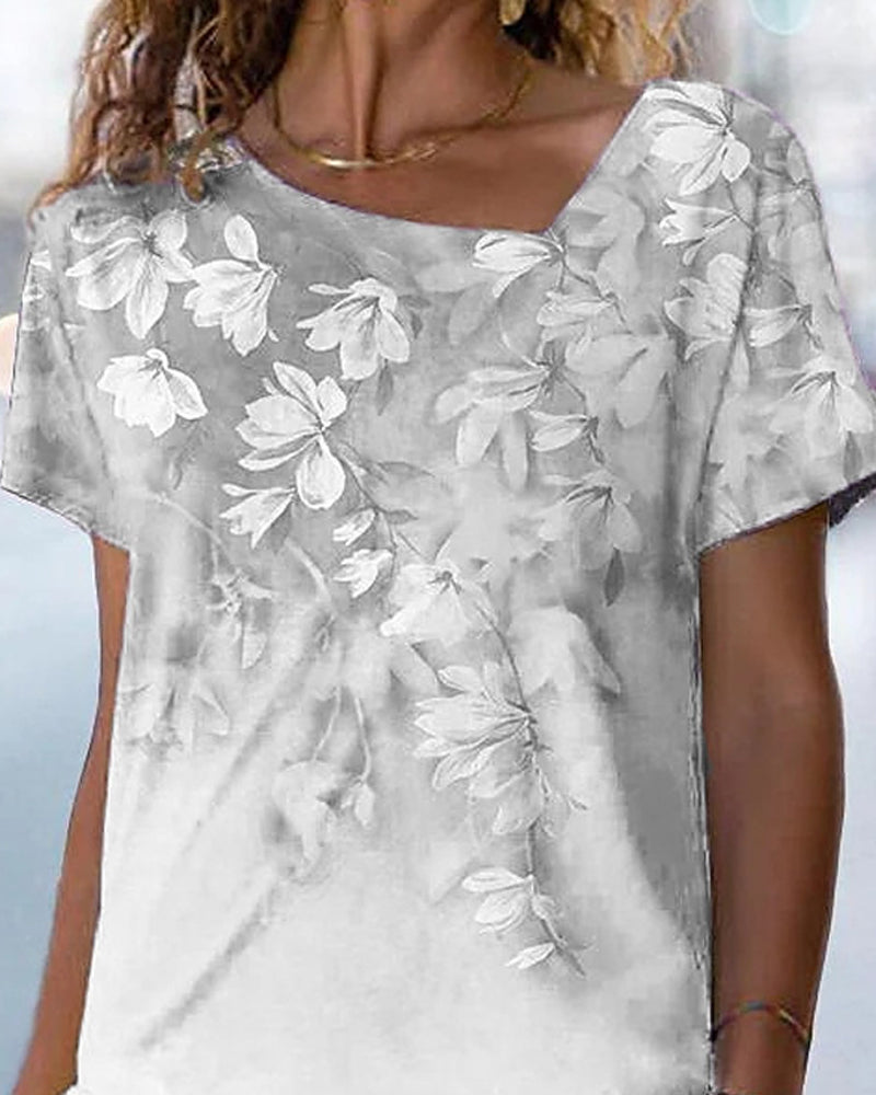 V-neck T shirt with Floral Print