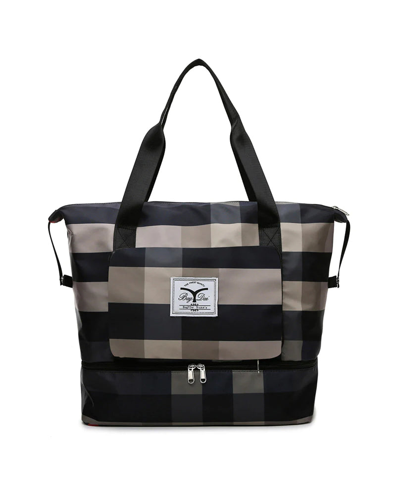 Large capacity shoulder bag