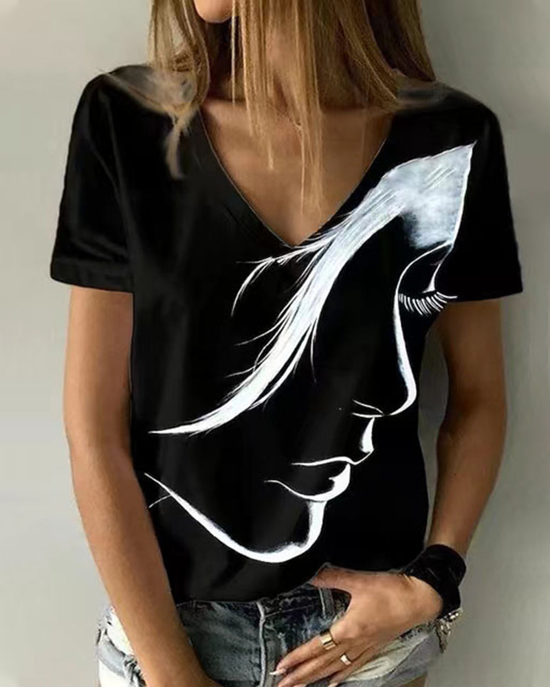 V neck T-shirt with Figure Print