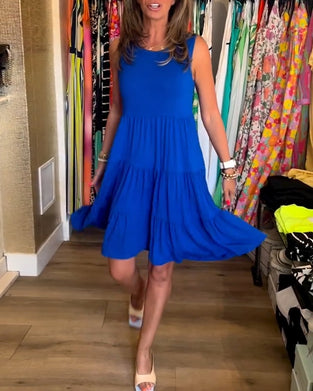 Pleated sleeveless loose dress