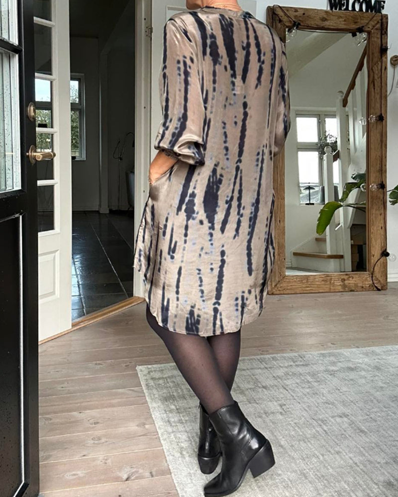Printed V-neck long-sleeved dress