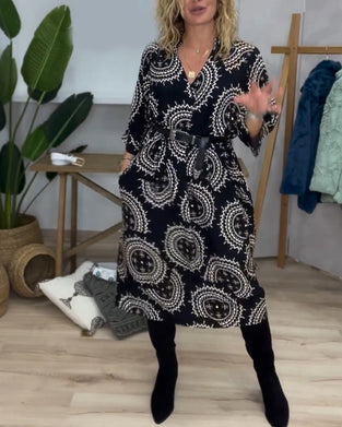 Loose V-neck long-sleeved dress