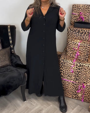 Buttoned V-neck solid color dress