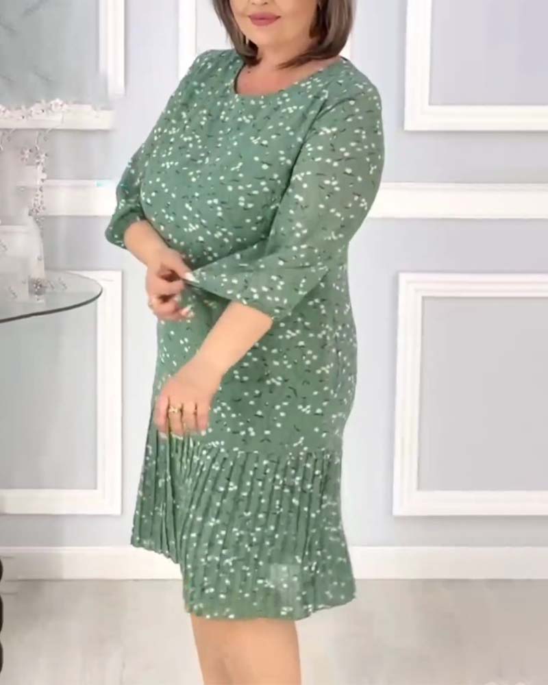 Elegant patchwork pleated printed dress